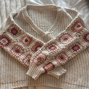 POL Cream V-Neck Sweater with Pink and Rose Crochet Sleeves